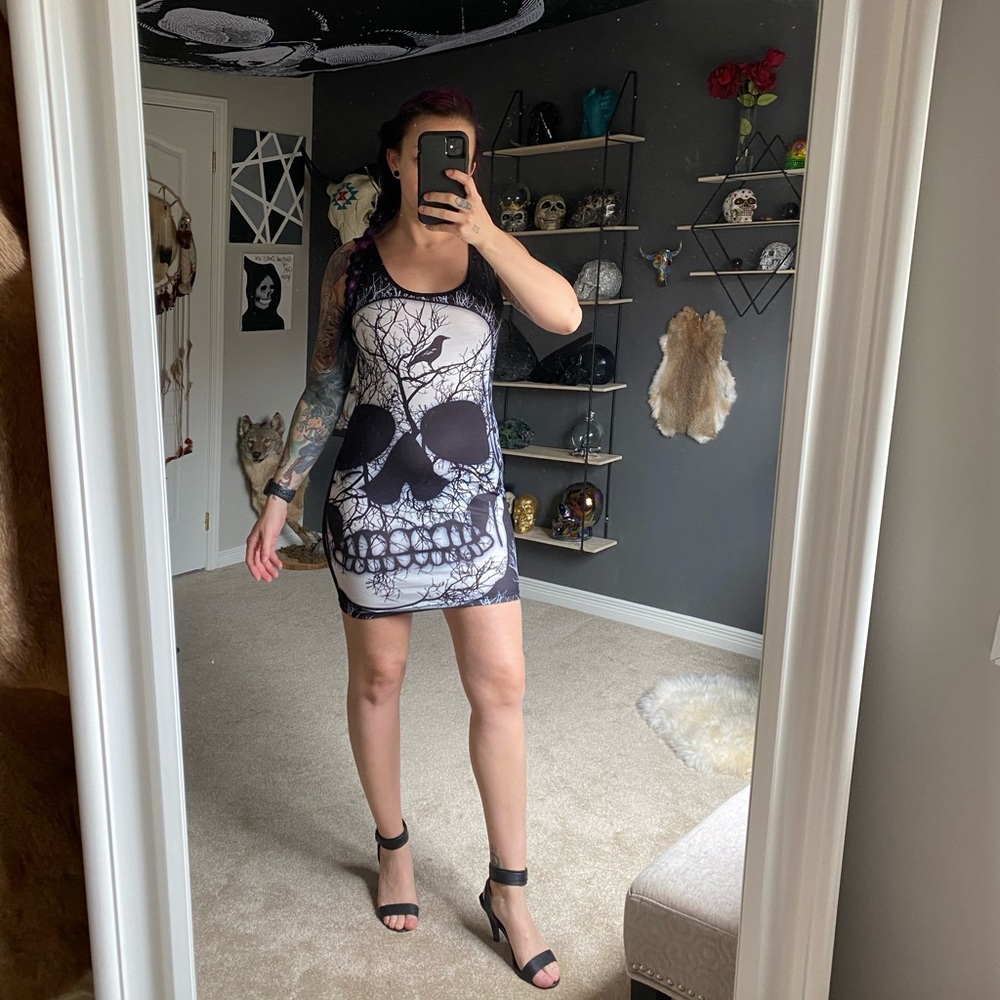 Backless skull dress